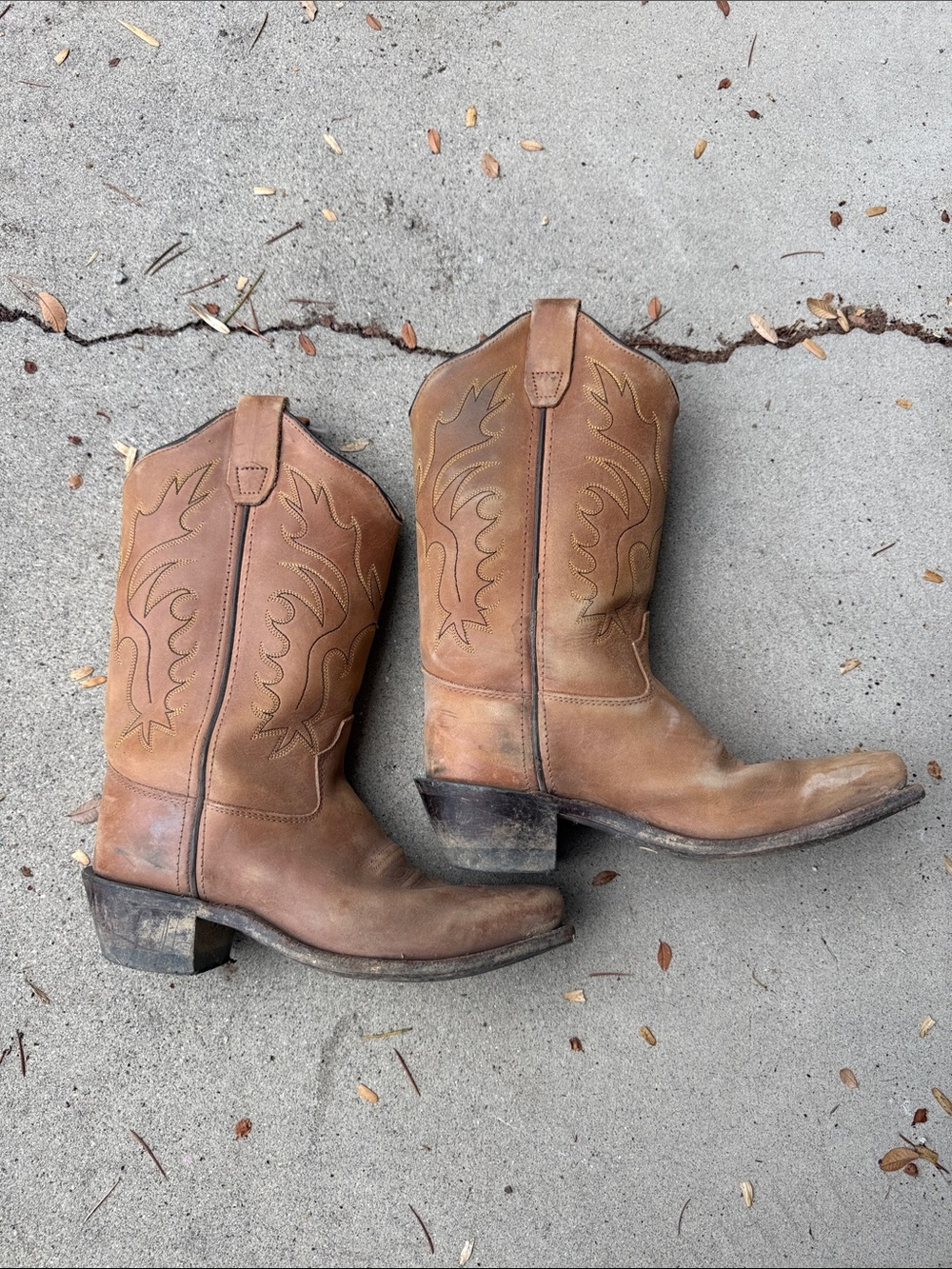 Brown Leather Western Cowboy Boots - Men's Classic Style